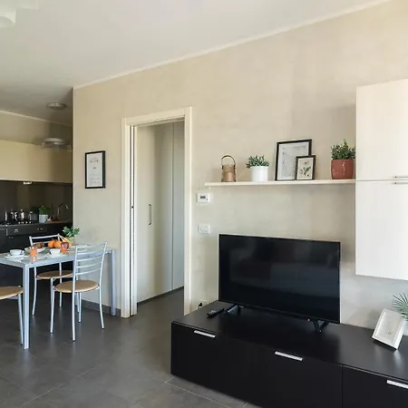 Apartment Charme Relax E Terrazza A Vista Sirmione